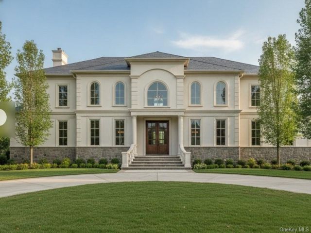  7 BR,  8.00 BTH &nbsp;Post modern style home in Dix Hills
