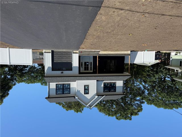  3 BR,  3.00 BTH &nbsp;Victorian style home in Center Moriches