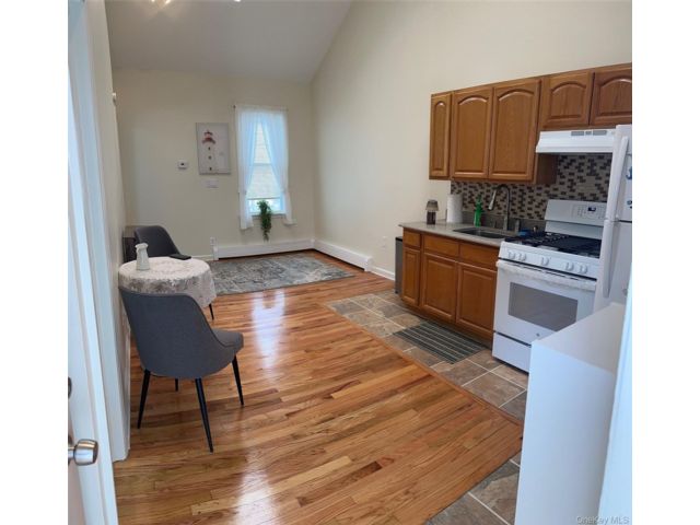 [Rockaway Beach Real Estate, listing number 7309097]