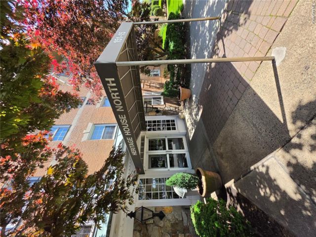 [Howard Beach Real Estate, listing number 7309173]