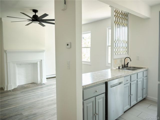  2 BR,  2.00 BTH &nbsp;Other style home in Newburgh