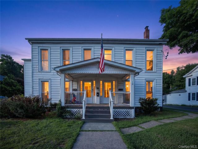  3 BR,  1.00 BTH &nbsp;Traditional style home in Highland