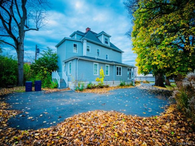  2 BR,  2.00 BTH &nbsp;A-frame style home in Amherst