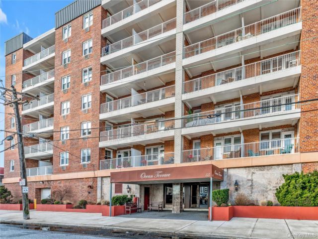 [Long Beach Real Estate, listing number 7309358]