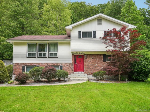 [Yorktown Heights Real Estate, listing number 7309385]