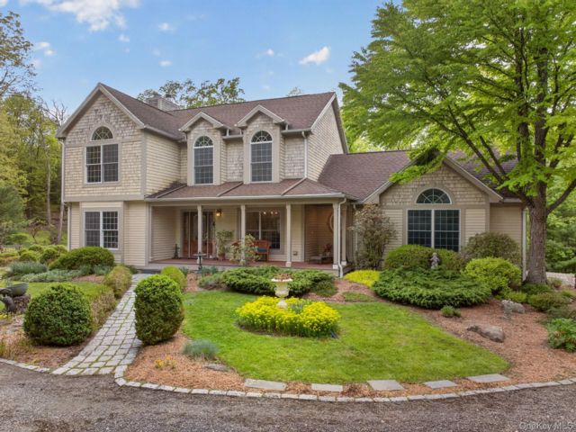  3 BR,  3.00 BTH &nbsp;Cape cod style home in Stone Ridge
