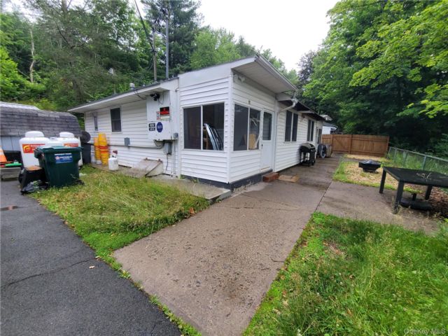  4 BR,  2.00 BTH &nbsp;Ranch style home in Loch Sheldrake
