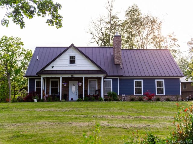  3 BR,  2.00 BTH &nbsp;Exp ranch style home in Milton