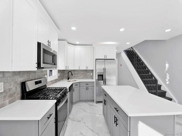  4 BR,  3.00 BTH &nbsp;Colonial style home in Queens Village