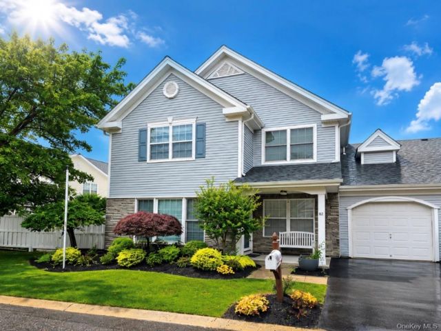  2 BR,  2.00 BTH &nbsp;Other style home in Middle Island