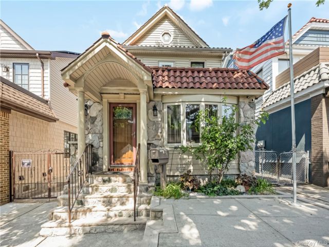 [Ridgewood Real Estate, listing number 7309796]