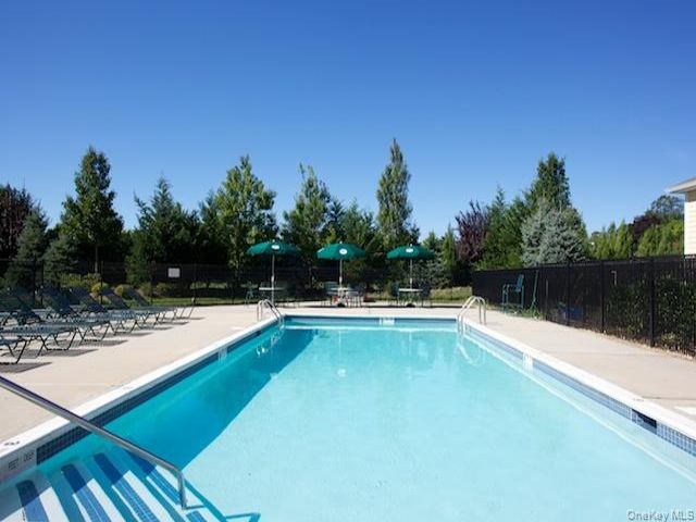  1 BR,  2.00 BTH &nbsp;Garden style home in Medford