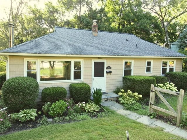  3 BR,  2.00 BTH &nbsp;Ranch style home in Croton-on-hudson