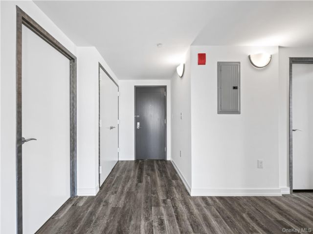  2 BR,  2.00 BTH &nbsp;Contemporary style home in Yonkers