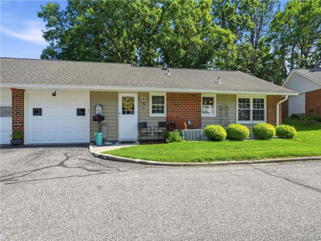  2 BR,  1.00 BTH &nbsp;Other style home in Ridge
