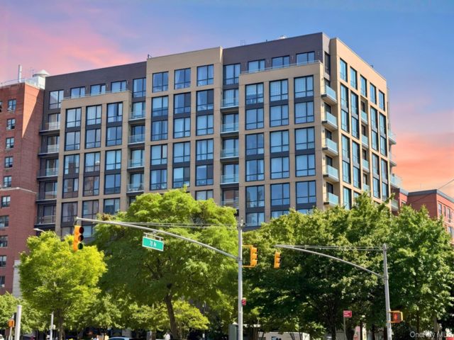  2 BR,  2.00 BTH &nbsp;Other style home in Forest Hills