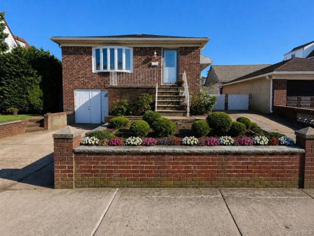 [Howard Beach Real Estate, listing number 7310217]