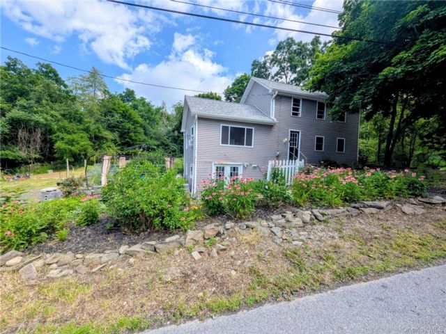 [Middletown Real Estate, listing number 7310265]