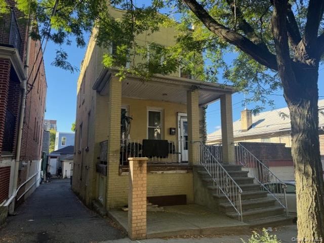 [Wakefield Real Estate, listing number 7310270]