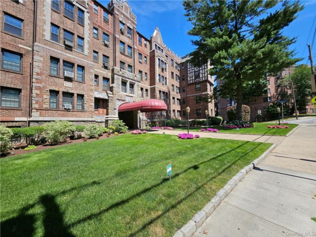 [White Plains Real Estate, listing number 7310272]