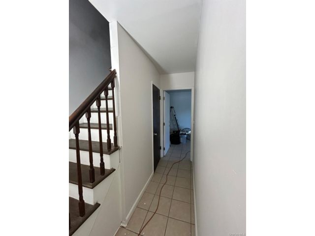  2 BR,  1.00 BTH &nbsp;Raised ranch style home in Throggs Neck
