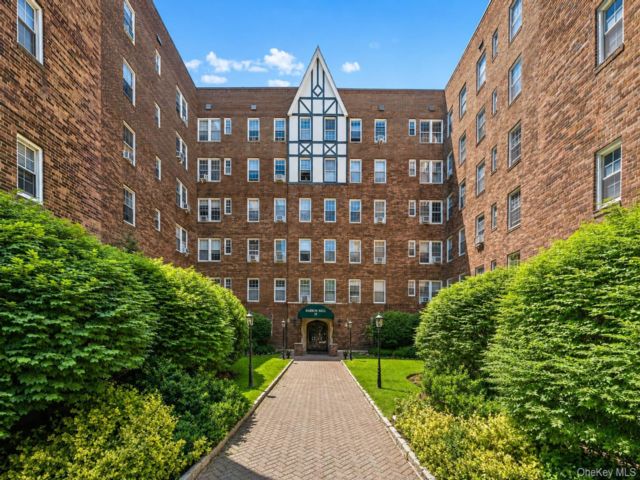 [Bronxville Real Estate, listing number 7310340]