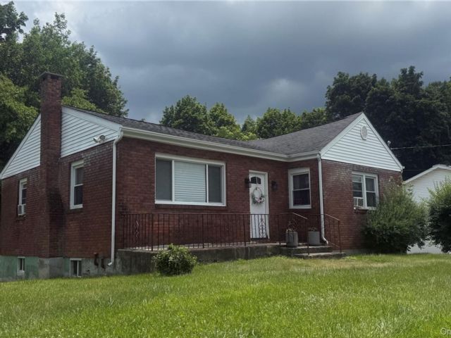  3 BR,  1.00 BTH &nbsp;Ranch style home in New Windsor
