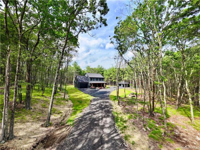  4 BR,  3.00 BTH &nbsp;Other style home in Kerhonkson