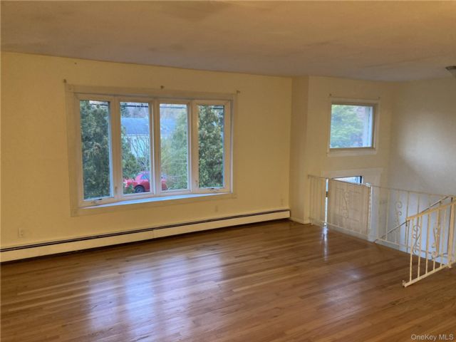  3 BR,  1.00 BTH &nbsp;Hi ranch style home in Centereach