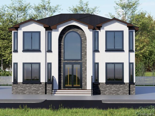  6 BR,  7.00 BTH &nbsp;Contemporary style home in Franklin Square