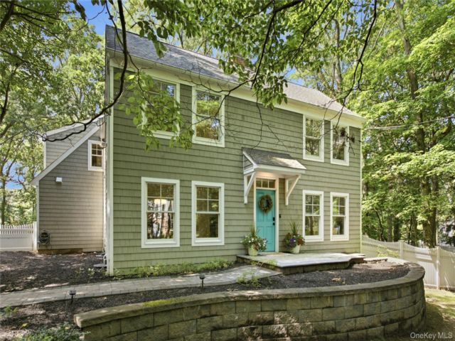 [Setauket Real Estate, listing number 7310700]