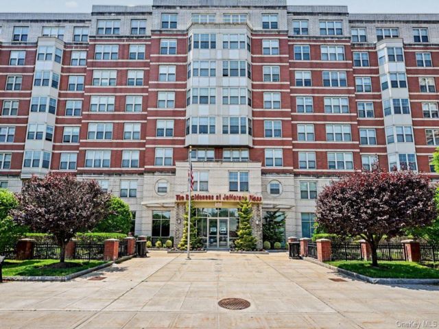 [White Plains Real Estate, listing number 7310735]