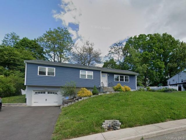  3 BR,  1.00 BTH &nbsp;Ranch style home in Beacon