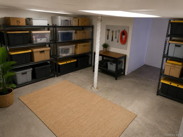 [PHOTO]