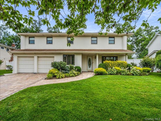  5 BR,  4.00 BTH &nbsp;Splanch style home in Woodbury