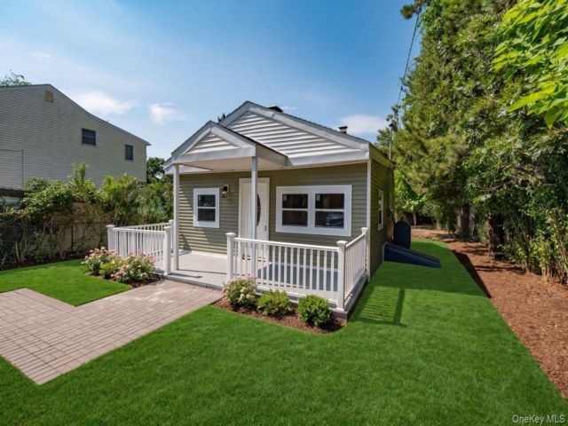 [Selden Real Estate, listing number 7310888]