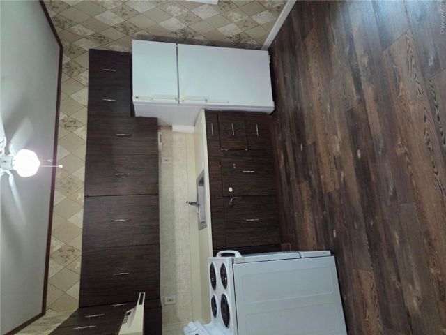 [PHOTO]