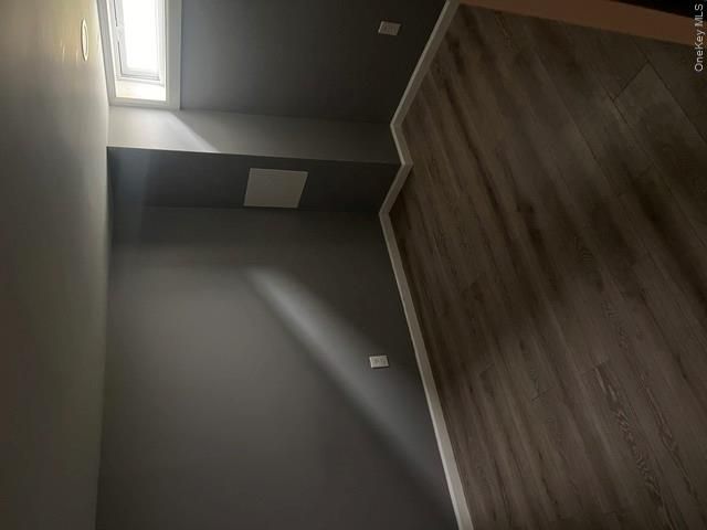 [PHOTO]