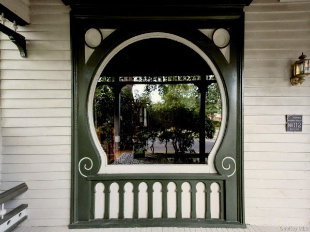 [PHOTO]