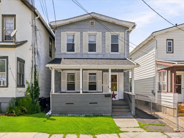  3 BR,  1.00 BTH &nbsp;Colonial style home in Port Jervis