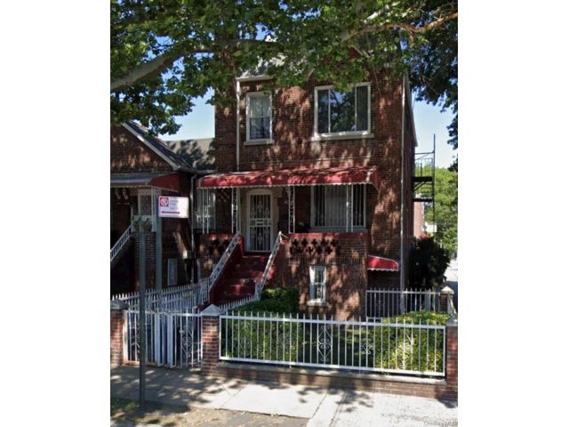  4 BR,  3.00 BTH &nbsp;House style home in East Flatbush