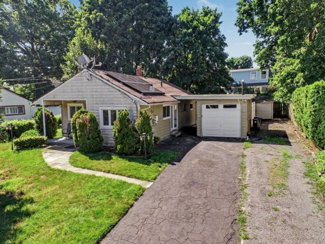 [White Plains Real Estate, listing number 7311386]