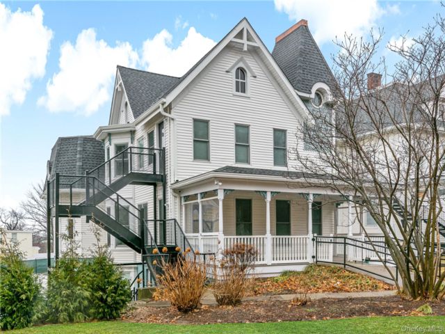  2 BR,  2.00 BTH &nbsp;Victorian style home in Ossining