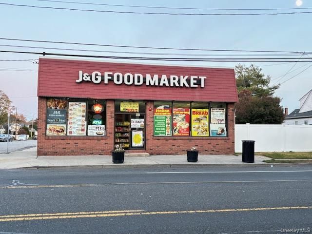 Studio,  0.00 BTH &nbsp;Commercial style home in Copiague