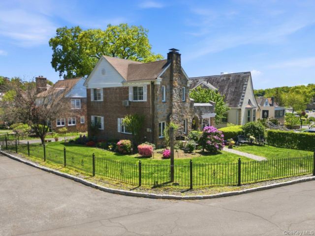  3 BR,  3.00 BTH &nbsp;Tudor style home in Yonkers