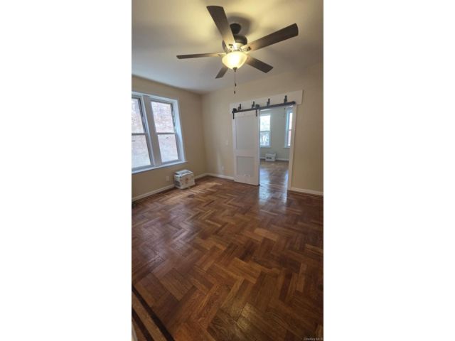  2 BR,  1.00 BTH &nbsp;Mid rise style home in East Flatbush