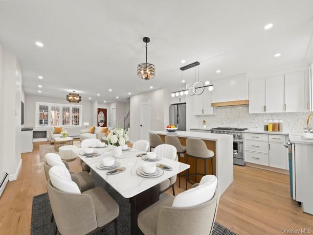  3 BR,  2.00 BTH &nbsp;Other style home in Mill Basin
