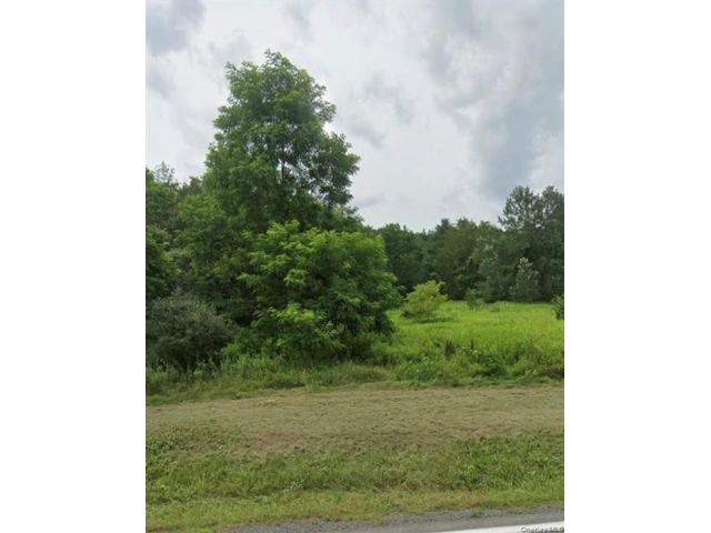Lot <b>Size:</b> 1682 x 1682 &nbsp;House style home in Prattsville