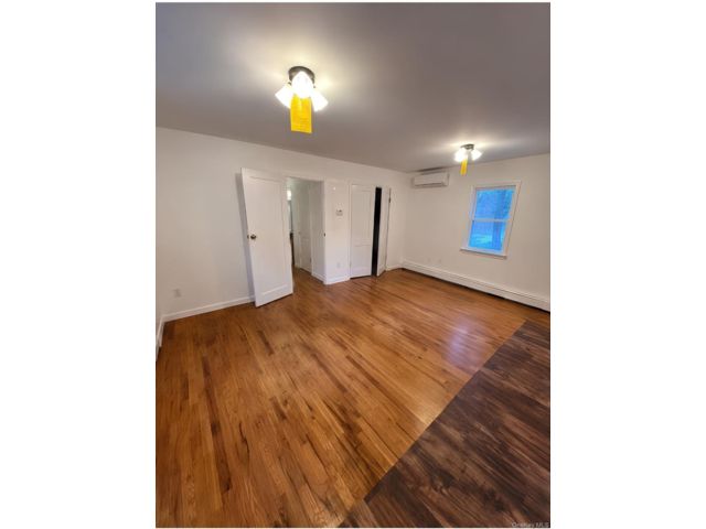  5 BR,  3.00 BTH &nbsp;Cape cod style home in Stony Brook