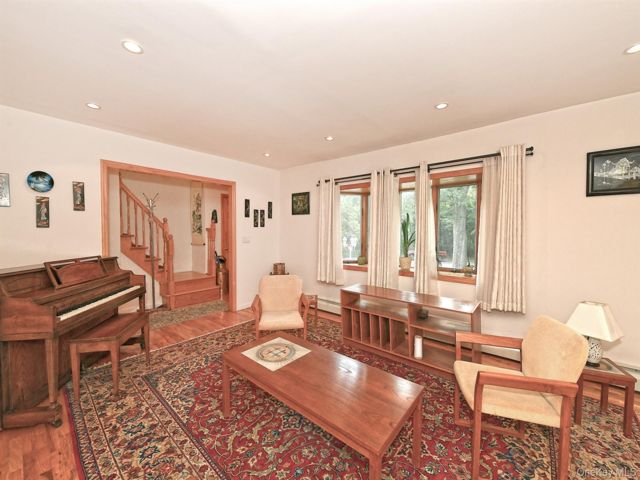[PHOTO]